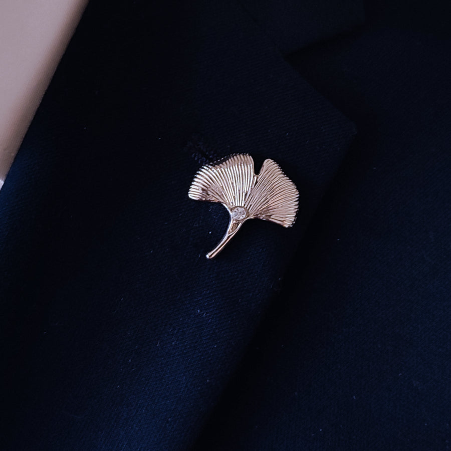 Ginkgo Flower Silver Lapel Pin - Lapel Pins | Monzoro Pakistan