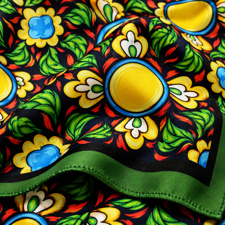 Italian Seamless pocket square — fabric and design close-up.