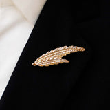 Pair Leaf – Golden Lapel Pins
