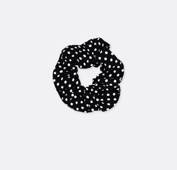 POINT BLACK SILK

Scrunchies