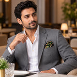 Chain Loop Green pocket square — restaurant lifestyle.