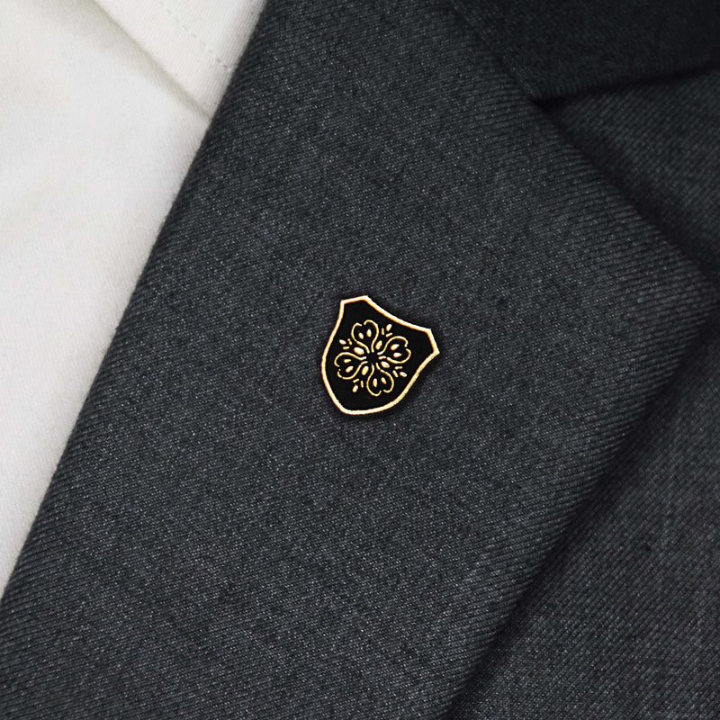 Turkish Knight Shield – Black And Gold Lapel Pins