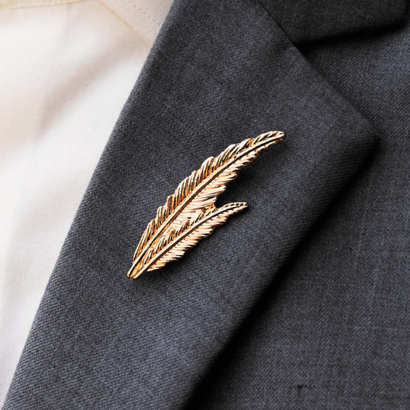 Pair Leaf – Golden Lapel Pins